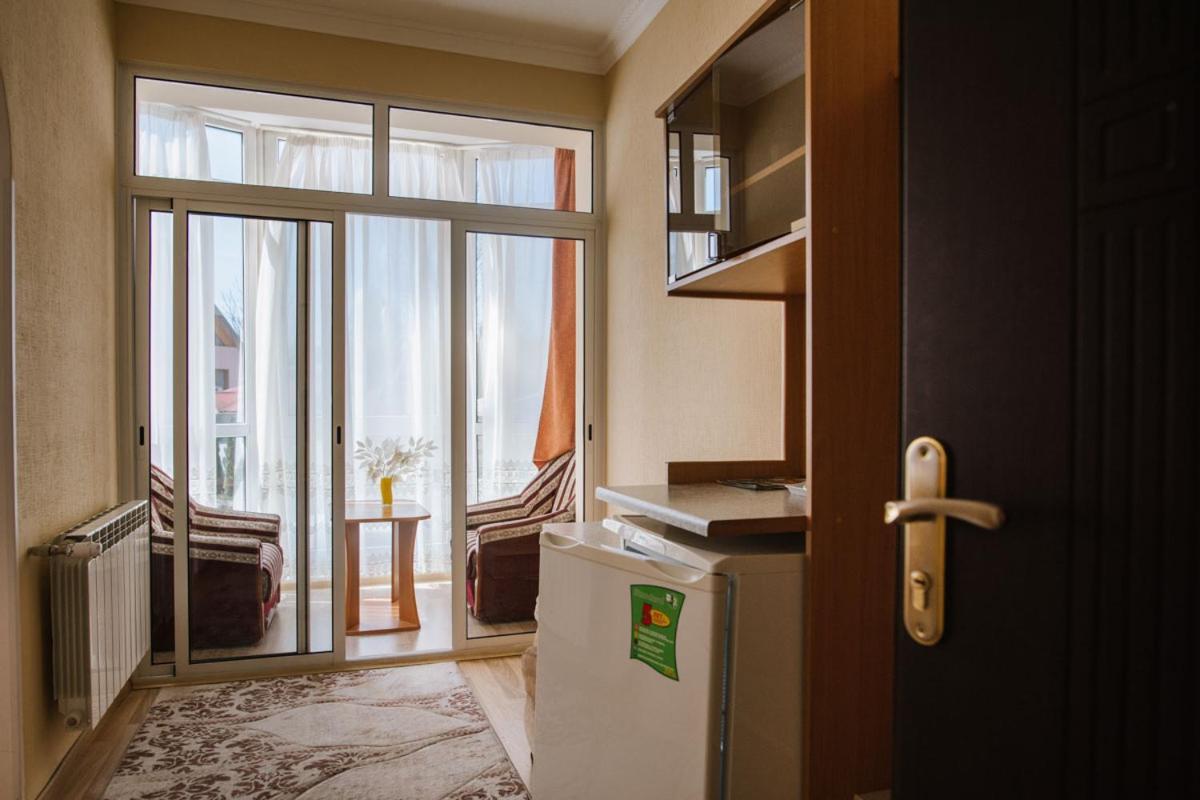 Покращений номер з двоспальним ліжком розміру "king-size"